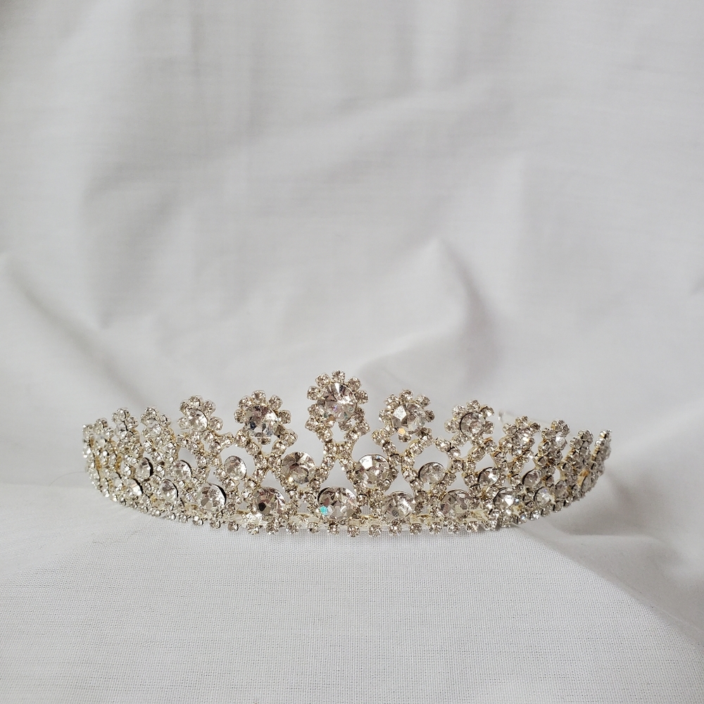 David's Bridal Silver Crystal Tiara